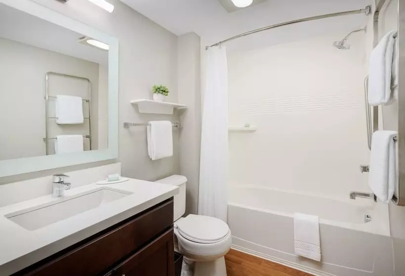 호텔 Towneplace Suites Manchesterboston Regional Airport