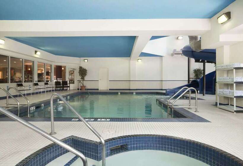 ホテル Travelodge By Wyndham Strathmore