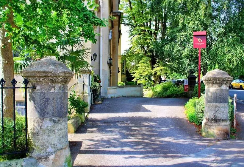 Victoria Square Hotel Clifton Village