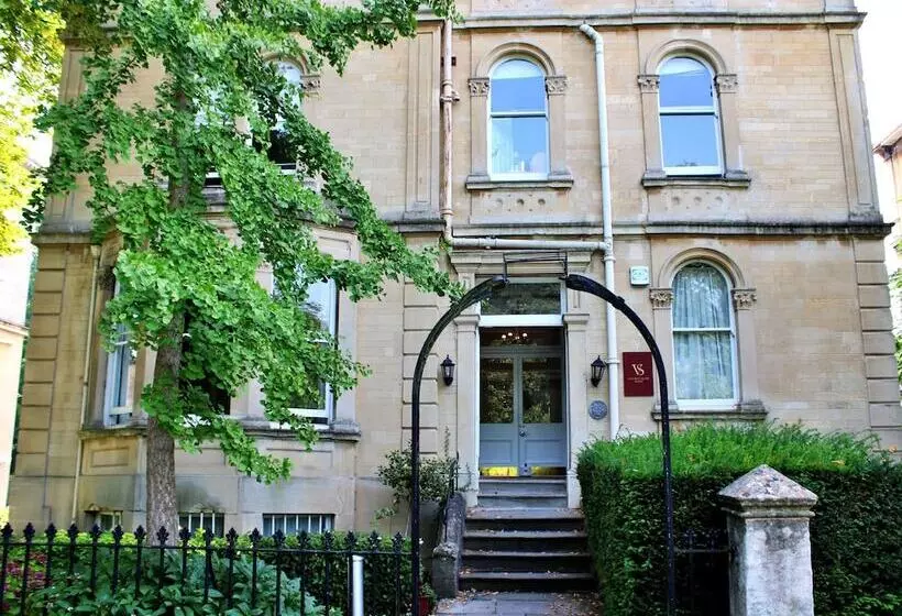 Victoria Square Hotel Clifton Village
