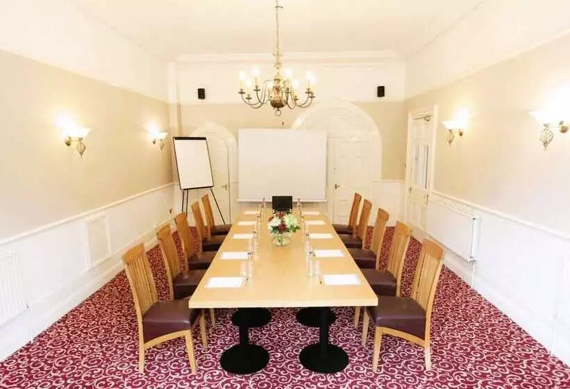 Victoria Square Hotel Clifton Village