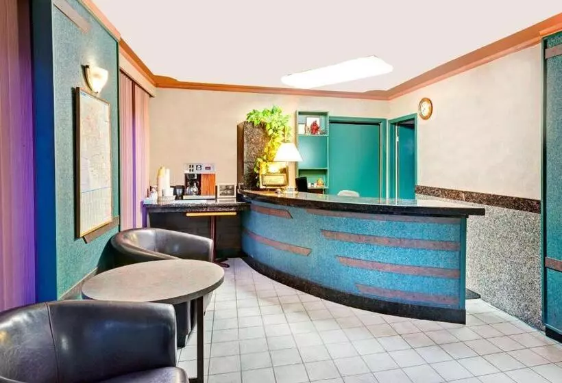 호텔 Weber Inn Kitchener