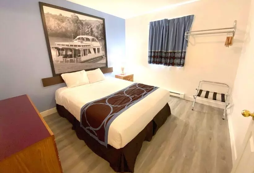 Motel Super 8 By Wyndham Sicamous