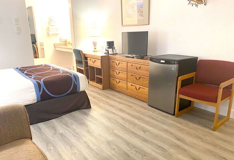 Motel Super 8 By Wyndham Sicamous