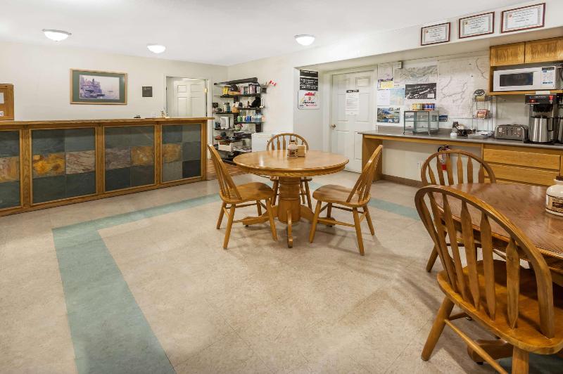 Motel Super 8 By Wyndham Sicamous