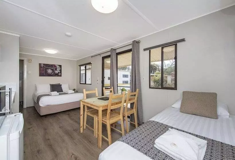 Hotelli Banksia Tourist Park