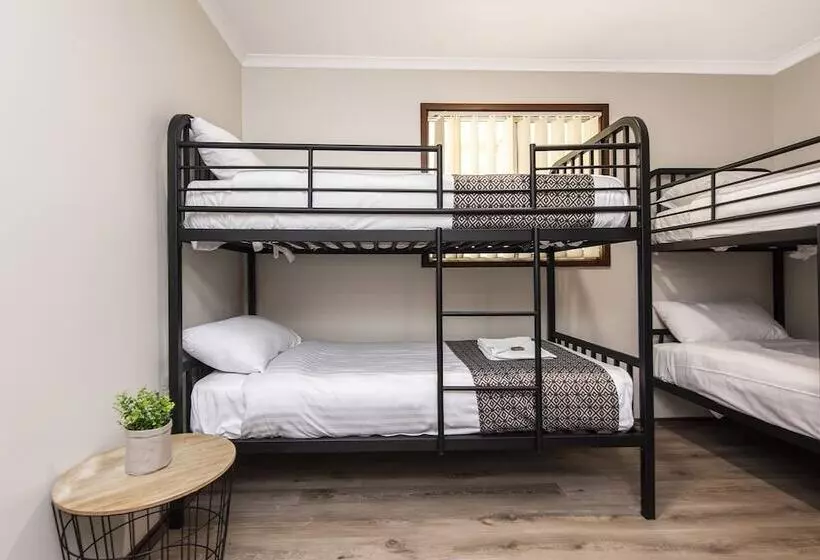 Hotelli Banksia Tourist Park