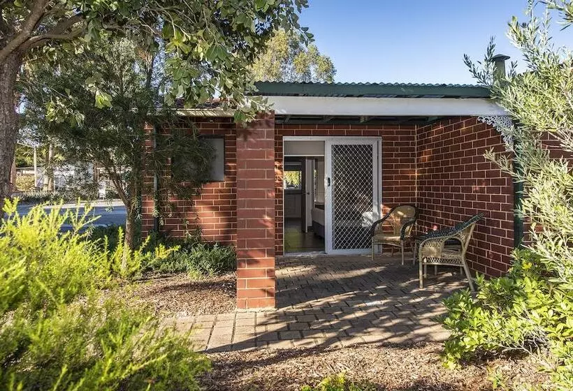 Hotelli Banksia Tourist Park