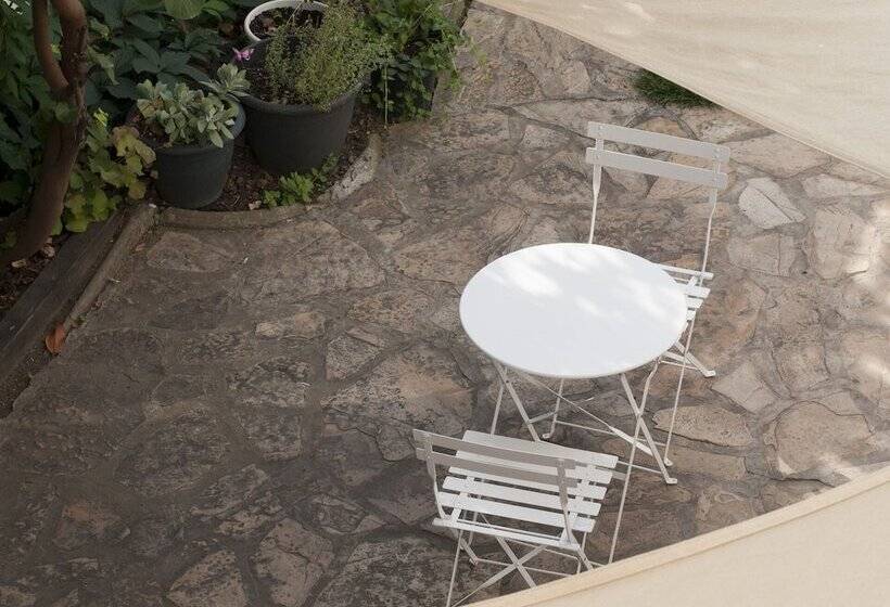 Bed and Breakfast El Jardí De L'avet