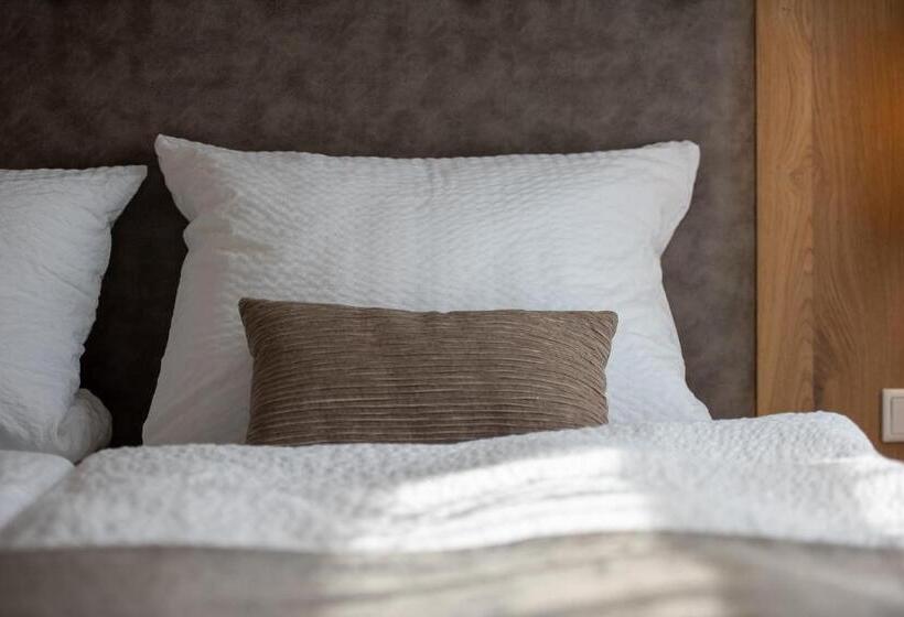 Отель 24/7 Selfcheckin