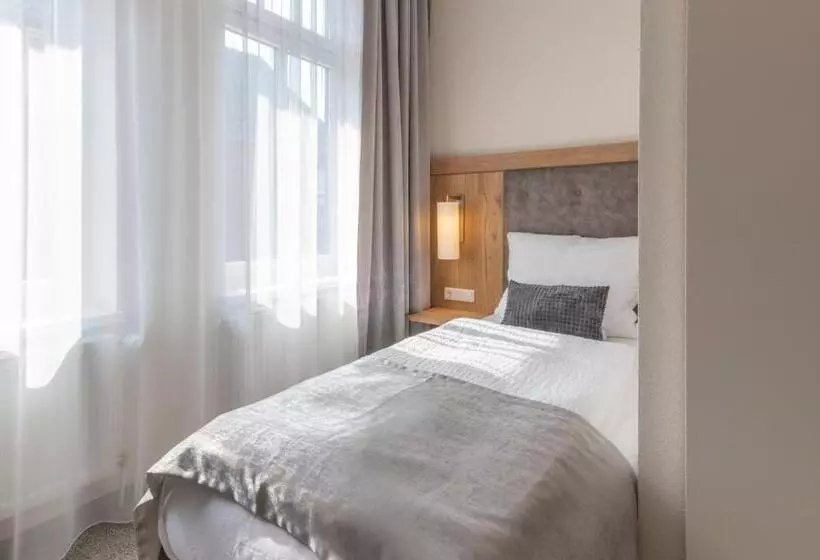 Hotelli 24/7 Selfcheckin