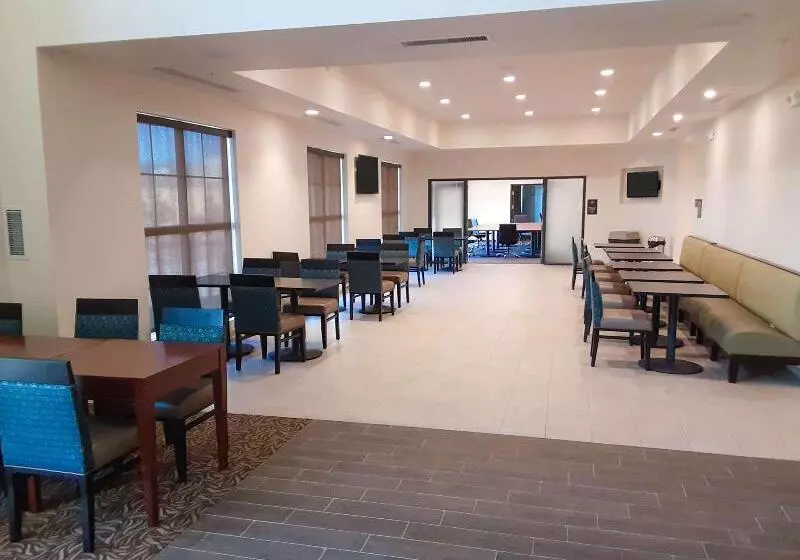 Hotelli Comfort Suites Broomfield Boulder Interlocken