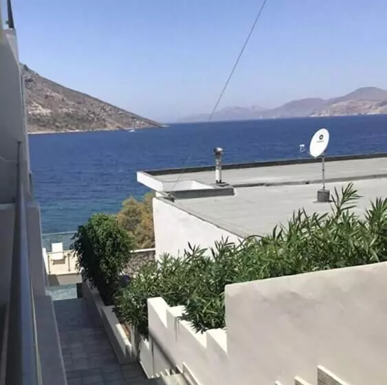 ホテル Massouri Beach