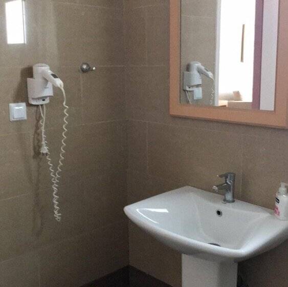 酒店 Massouri Beach