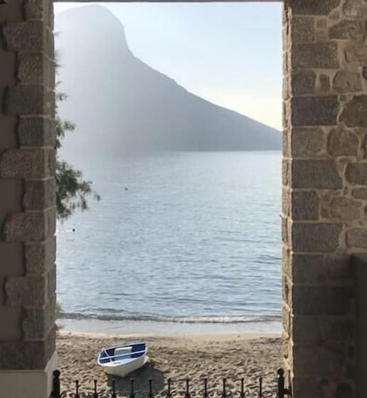 酒店 Massouri Beach