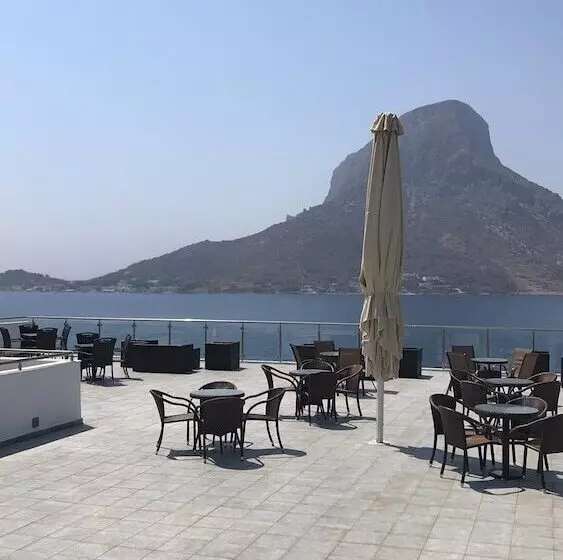 ホテル Massouri Beach