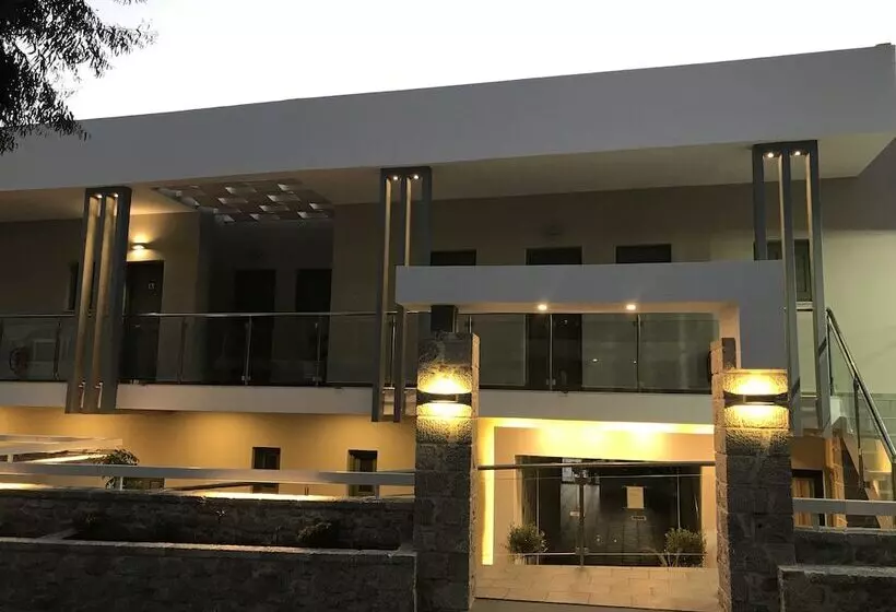 ホテル Massouri Beach