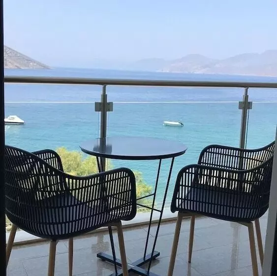 ホテル Massouri Beach