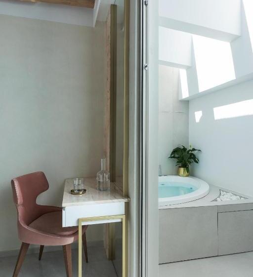 هتل Mirabile Luxury Suites