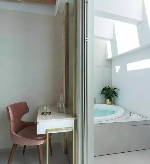 ホテル Mirabile Luxury Suites