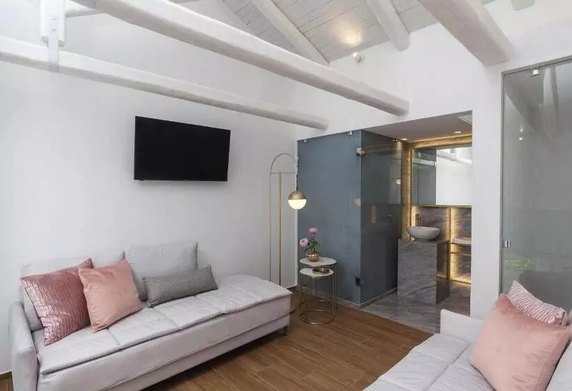 ホテル Mirabile Luxury Suites