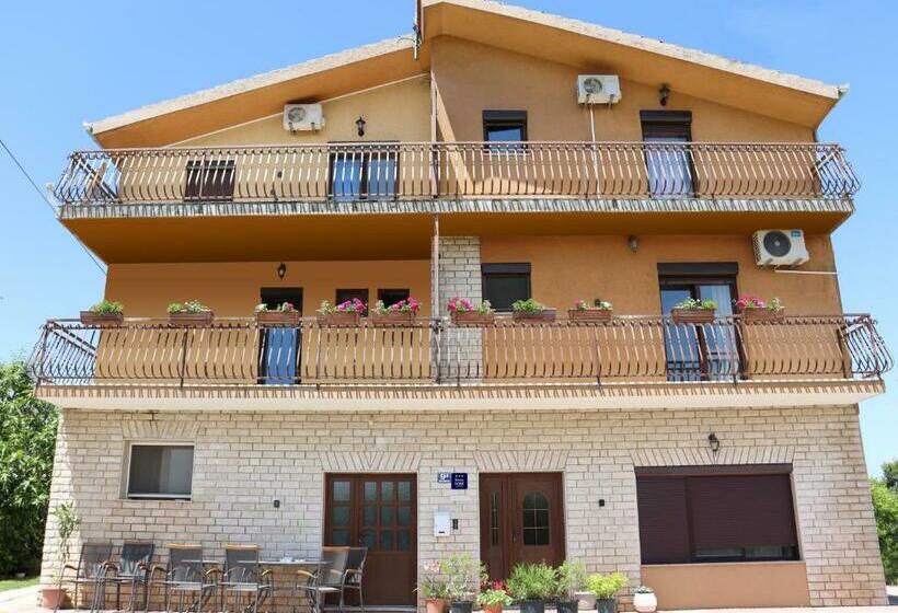 Пансион Rooms Latinac