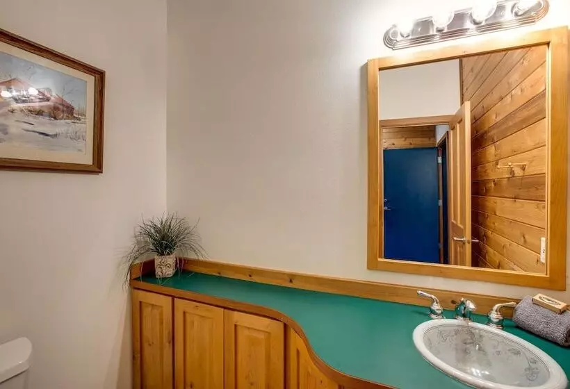 07mf   Lake Front   Hot Tub   Bbq   Sleeps 8