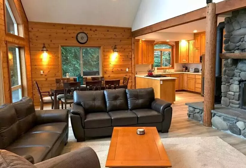 07mf   Lake Front   Hot Tub   Bbq   Sleeps 8