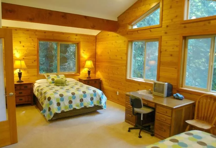 07mf   Lake Front   Hot Tub   Bbq   Sleeps 8
