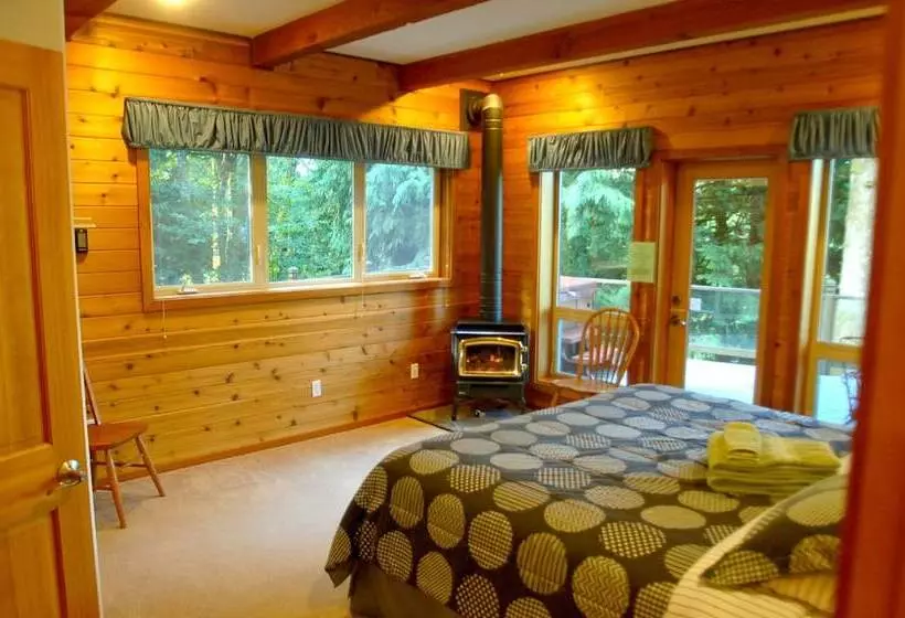 07mf   Lake Front   Hot Tub   Bbq   Sleeps 8