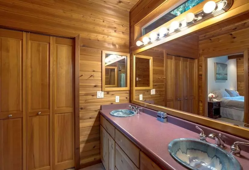 07mf   Lake Front   Hot Tub   Bbq   Sleeps 8