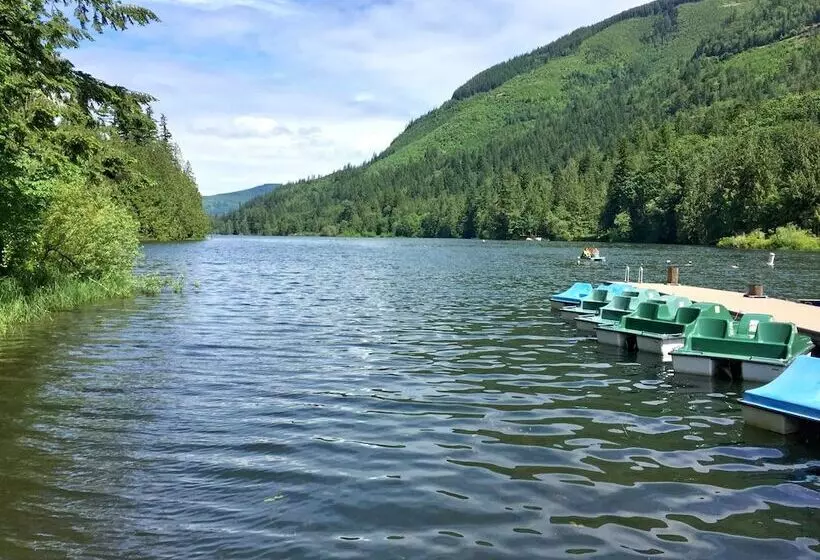 07mf   Lake Front   Hot Tub   Bbq   Sleeps 8