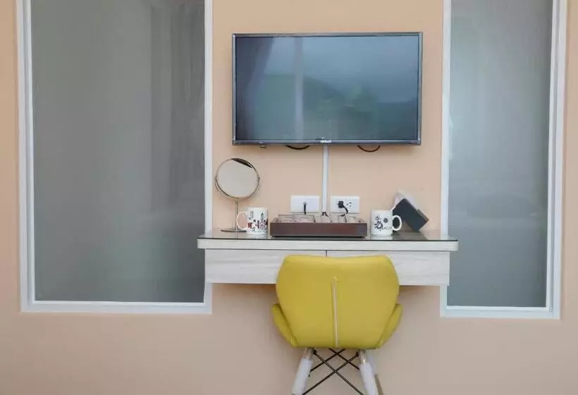 تختخواب و صبحانه Ding Dong Homestay
