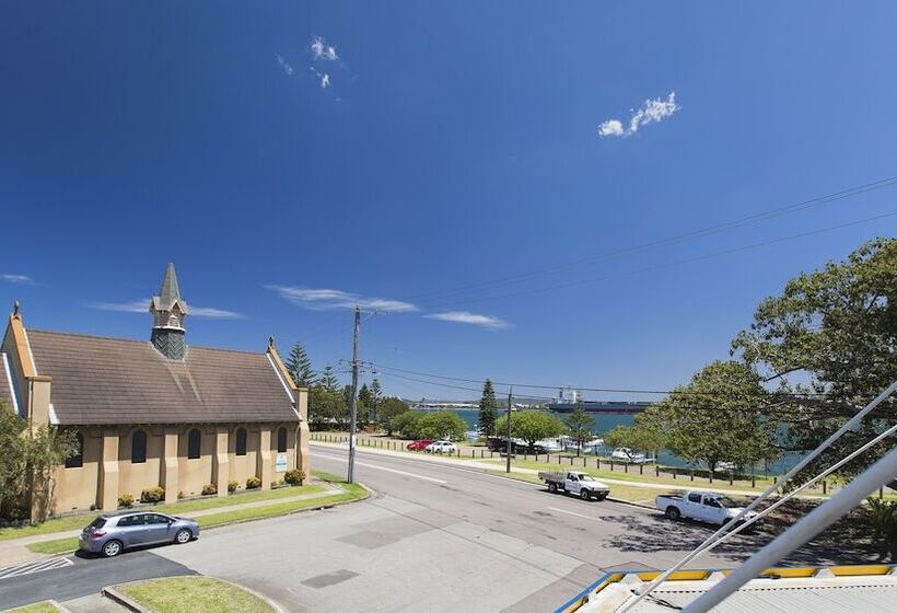 Boatrowers Hotel Stockton