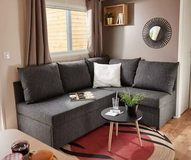 Hotelli Camping Du Lac De Saintpardoux