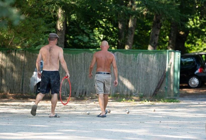 בית מלון כפרי Camping Du Lac De Saintpardoux