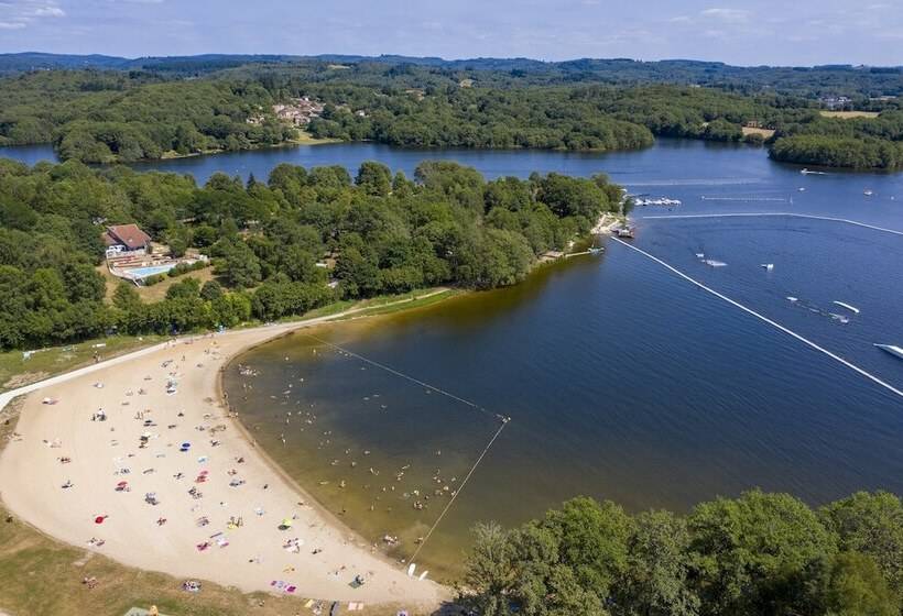 בית מלון כפרי Camping Du Lac De Saintpardoux