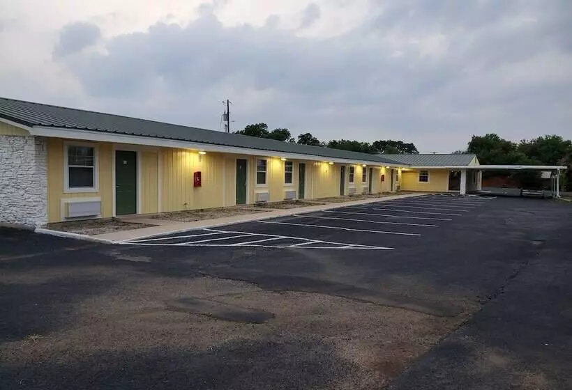 Motelli Lake Lbj Inn