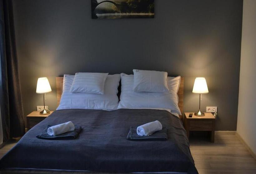 Bed and Breakfast Főnix Design Rooms