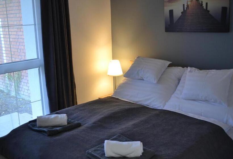 Bed and Breakfast Főnix Design Rooms