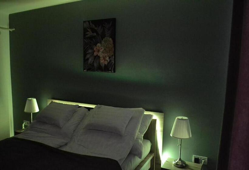 Bed and Breakfast Főnix Design Rooms