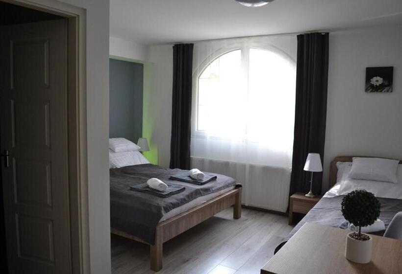 Bed and Breakfast Főnix Design Rooms