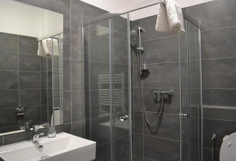 Bed and Breakfast Főnix Design Rooms