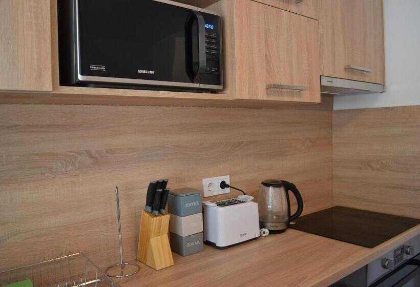 Bed and Breakfast Főnix Design Rooms