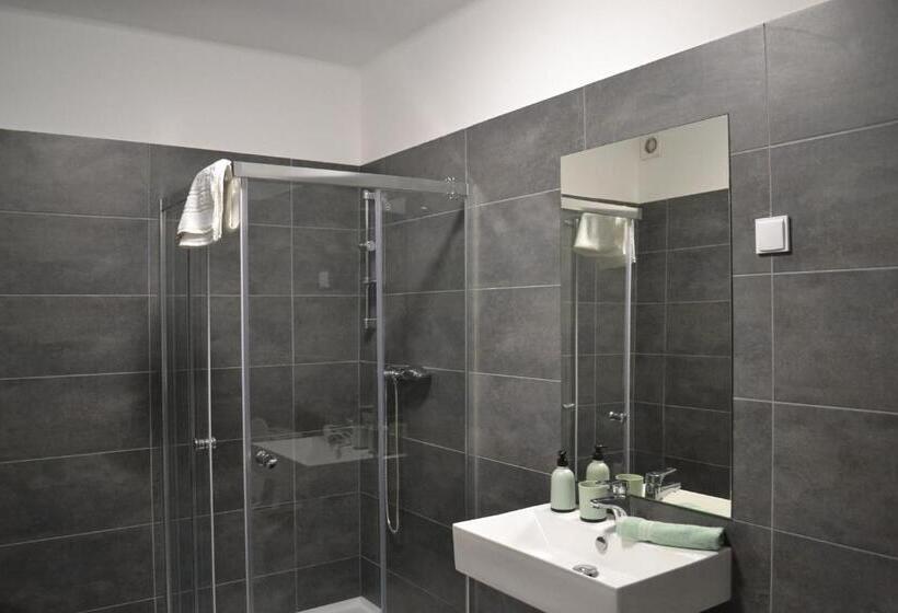 Bed and Breakfast Főnix Design Rooms