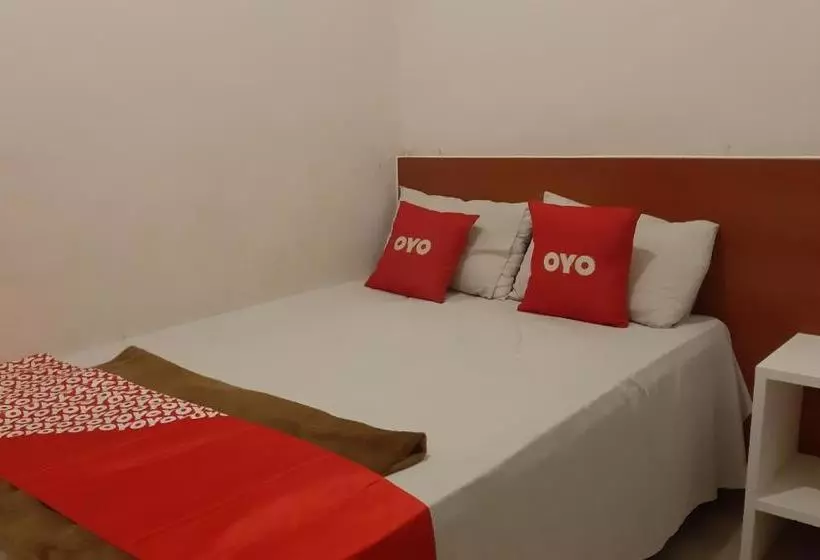 ホテル Oyo 3995 Airport Village Juanda