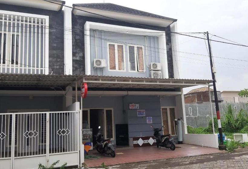 فندق Oyo 3995 Airport Village Juanda