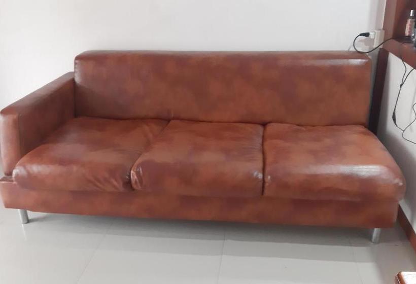 فندق Oyo 3995 Airport Village Juanda