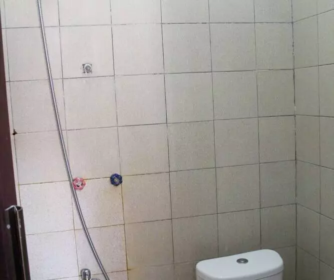 ホテル Rajawali Mitra Reddoorz