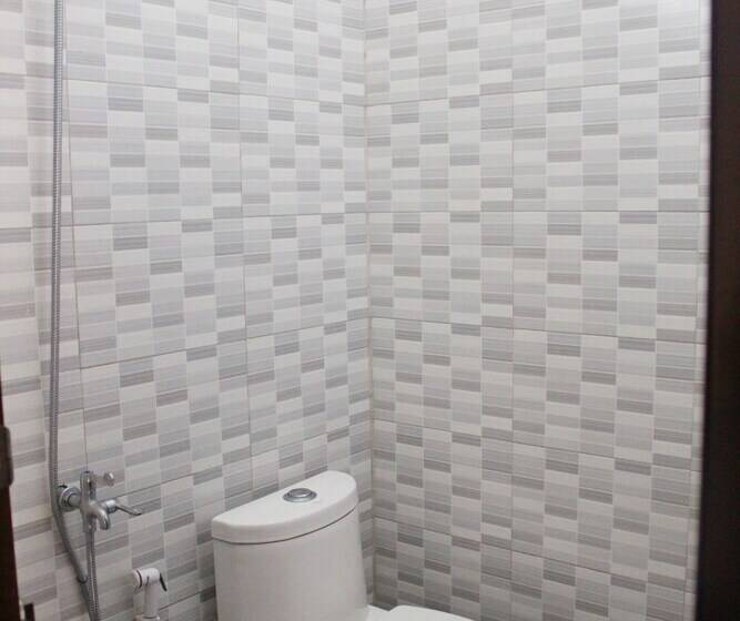 בית מלון כפרי Rajawali Mitra Reddoorz